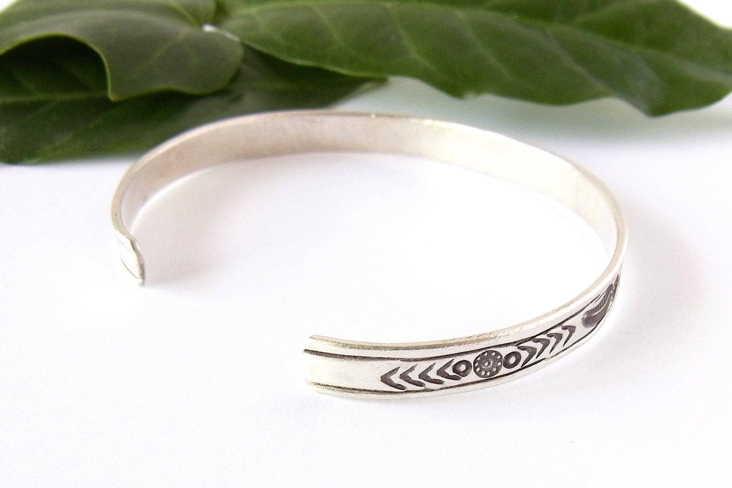 カレンシルバーバングル photo4カレン族シルバーバングル