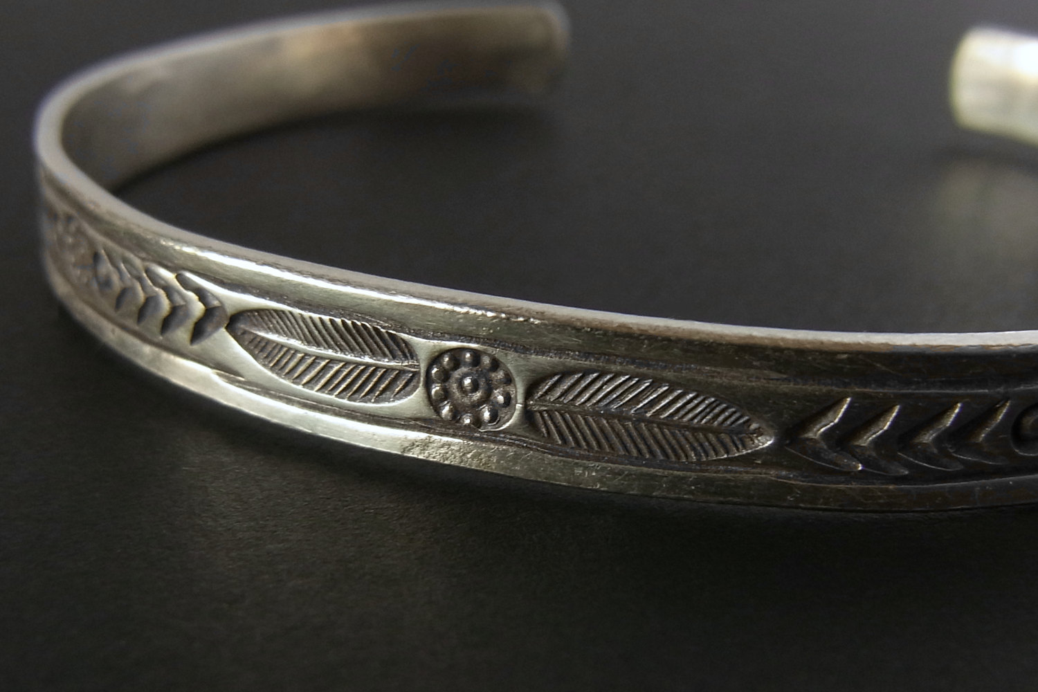 カレンシルバーバングル photo6カレン族シルバーバングル