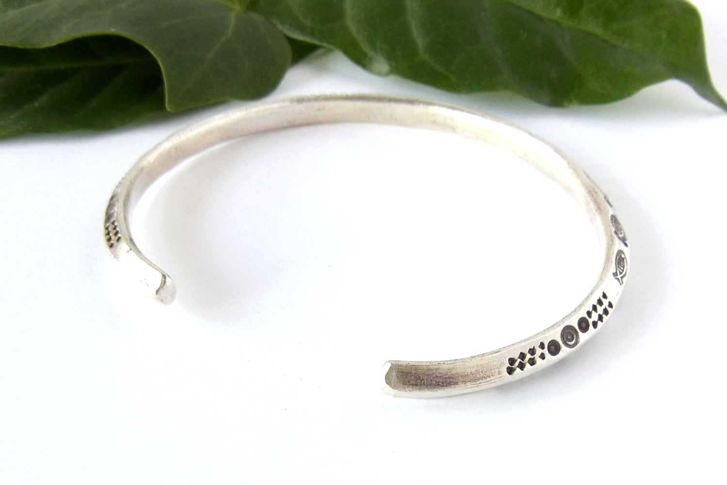 カレンシルバーバングル photo4カレン族シルバーバングル