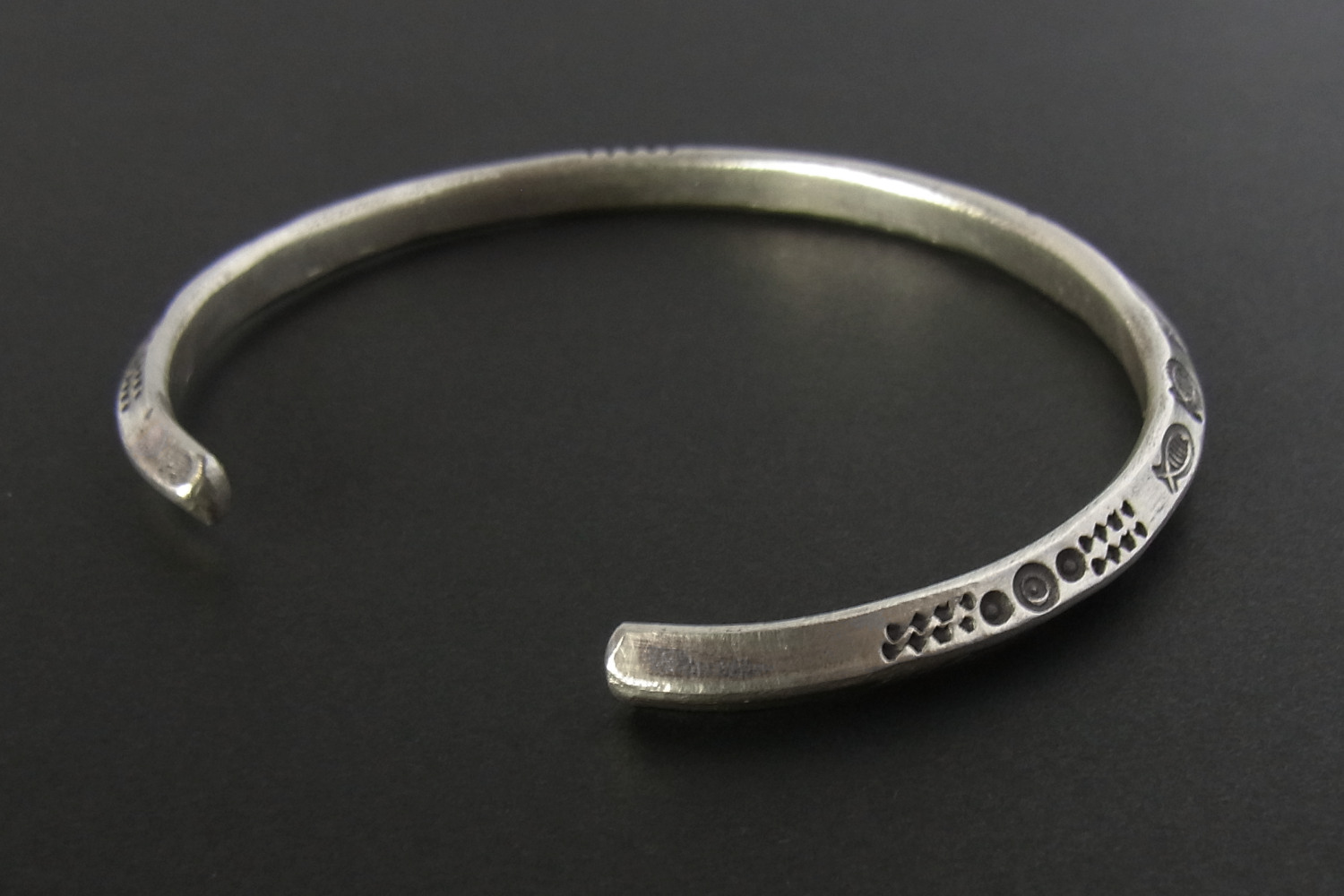 カレンシルバーバングル photo7カレン族シルバーバングル