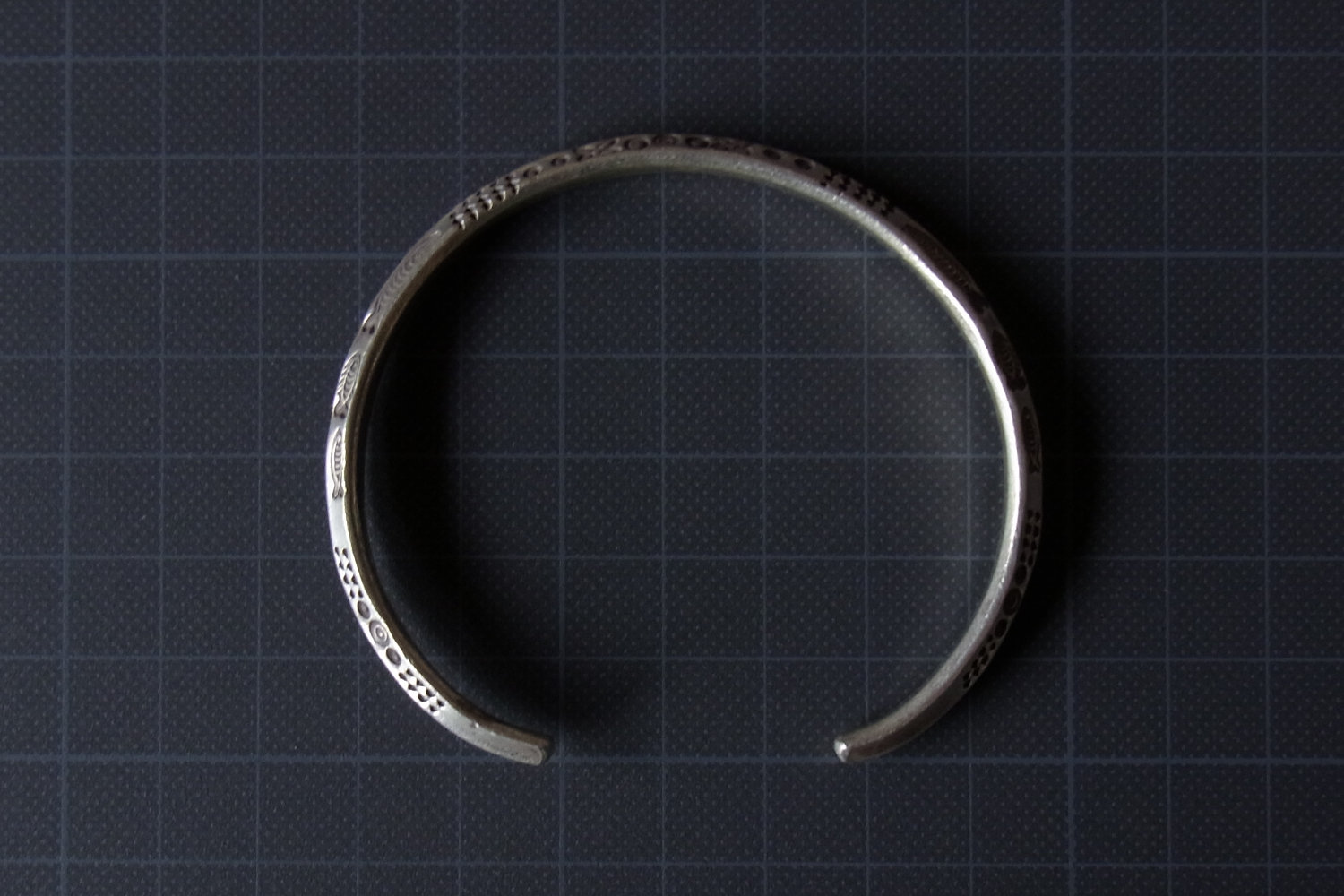 カレンシルバーバングル photo9カレン族シルバーバングル