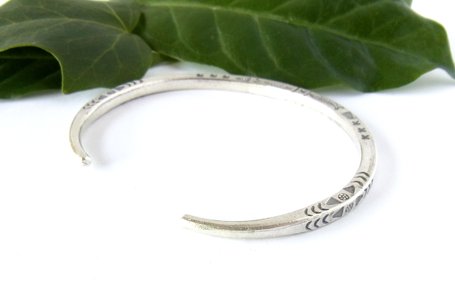 カレンシルバーバングル photo4カレン族シルバーバングル