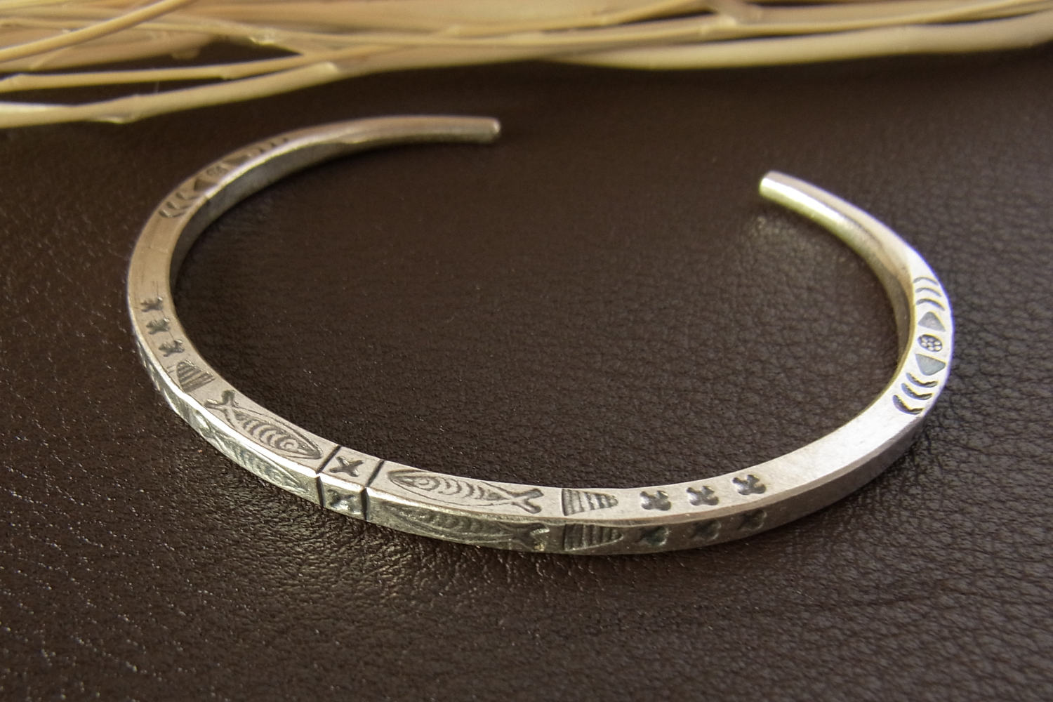 カレンシルバーバングル photo8カレン族シルバーバングル