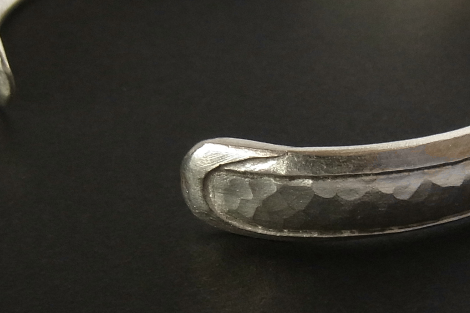 カレンシルバーバングル photo9カレン族シルバーバングル