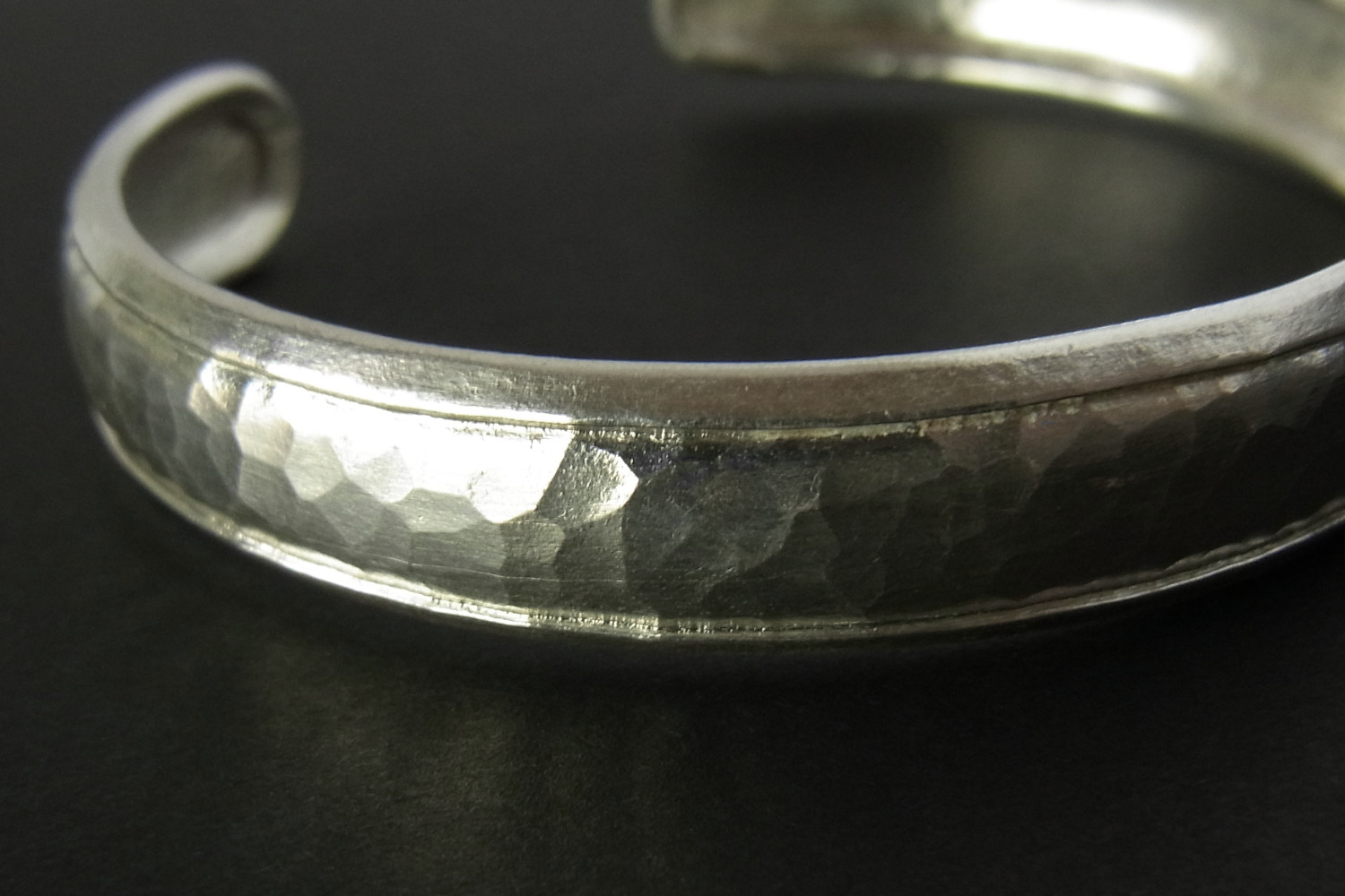 カレンシルバーバングル photo6カレン族シルバーバングル