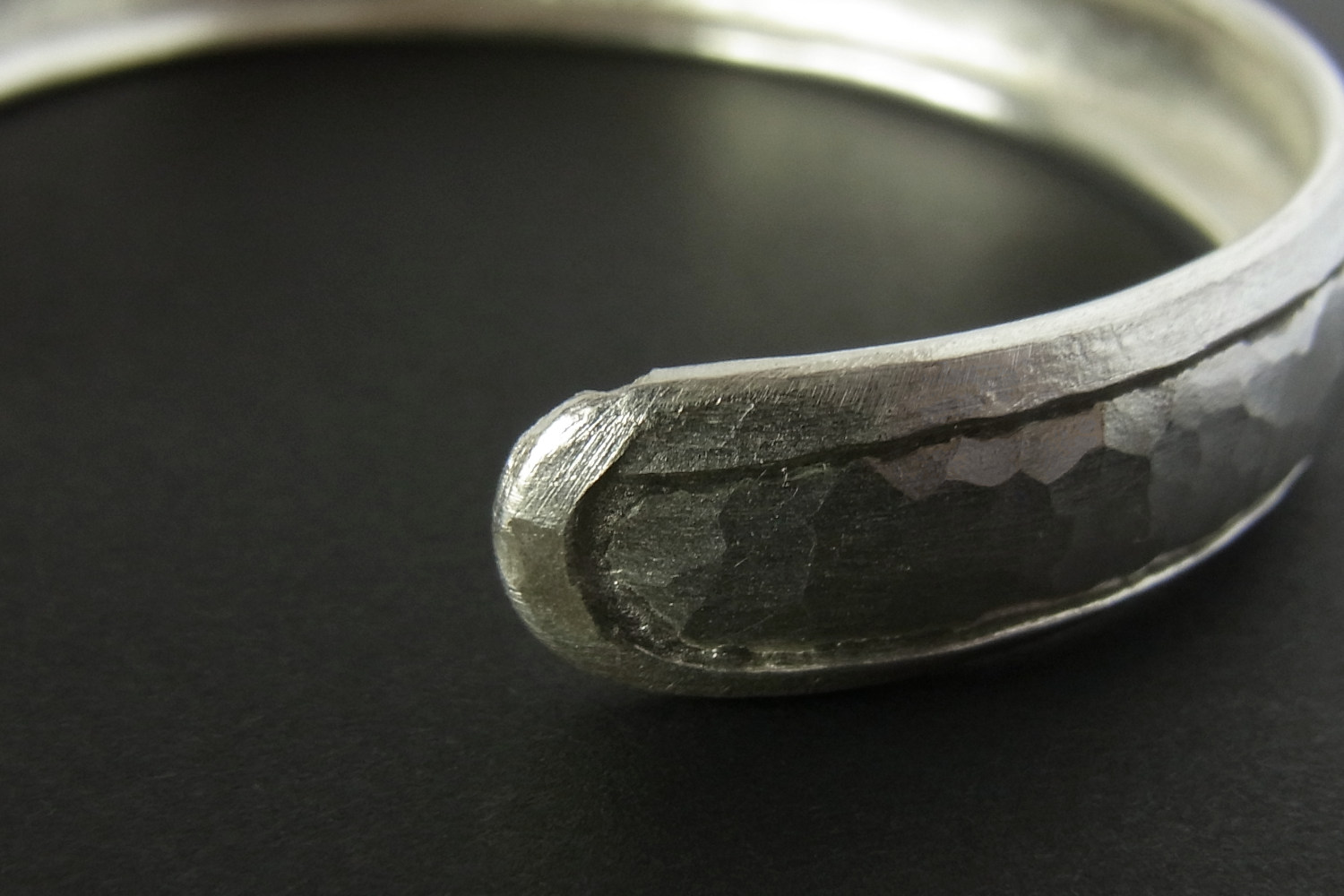 カレンシルバーバングル photo9カレン族シルバーバングル