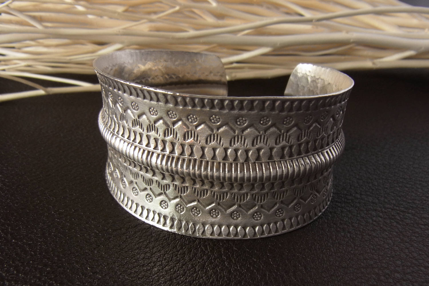 カレンシルバーバングル photo8カレン族シルバーバングル