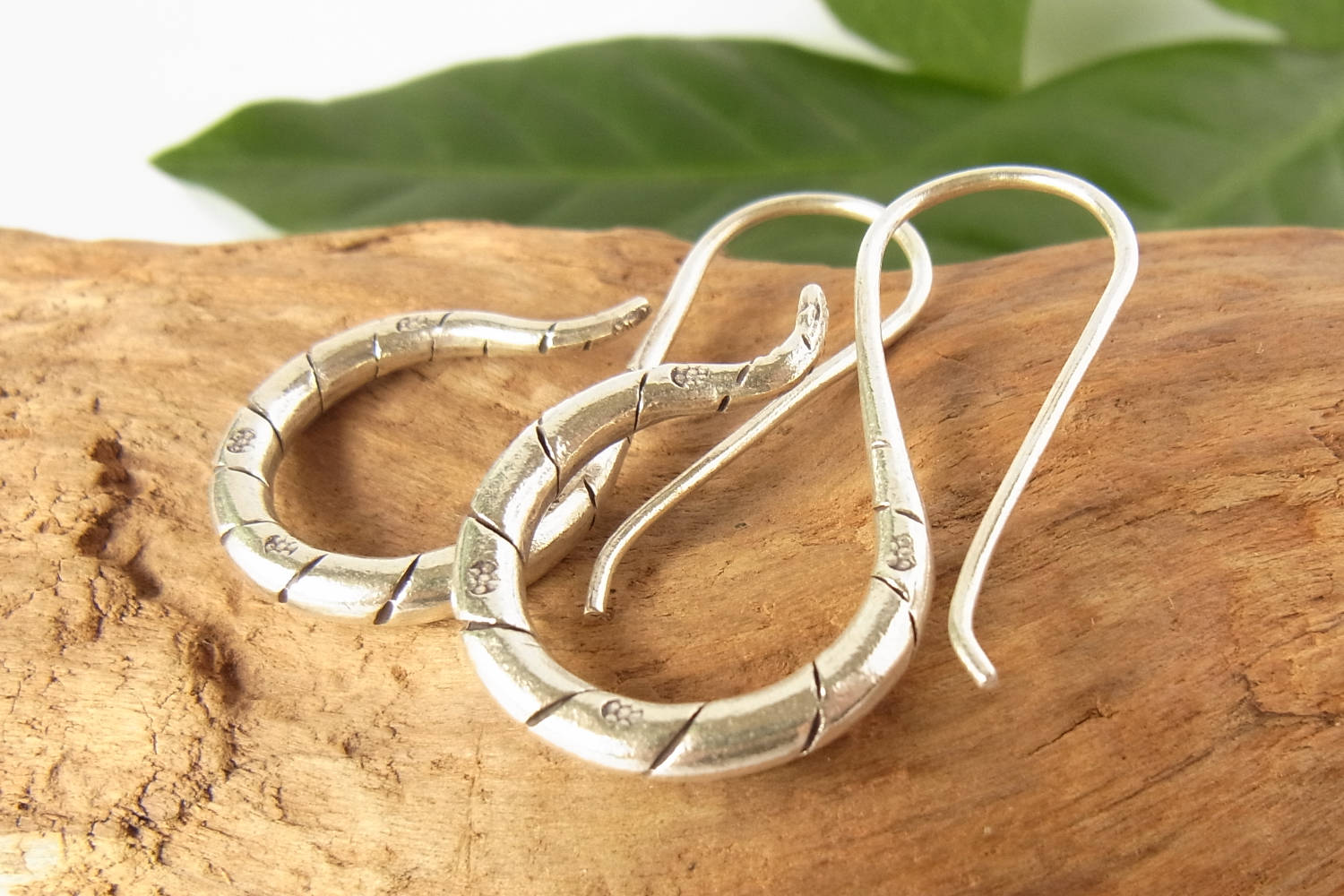 カレンシルバーピアス photo4カレン族シルバーピアス・イヤリング