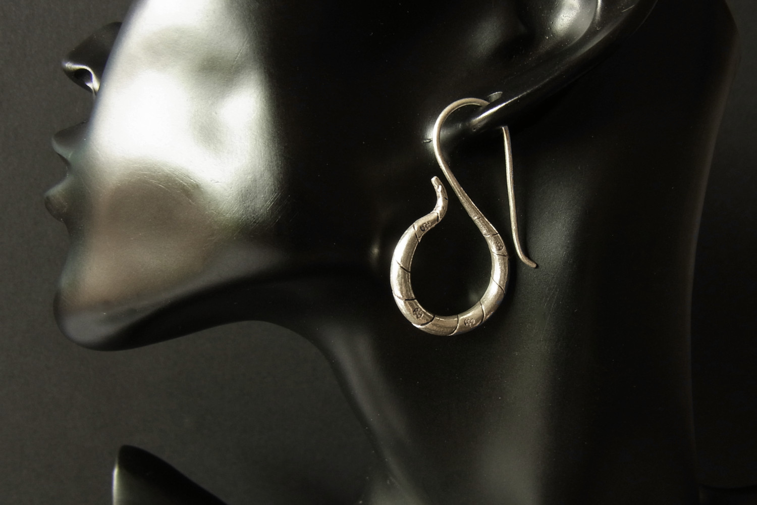 カレンシルバーピアス photo7カレン族シルバーピアス・イヤリング