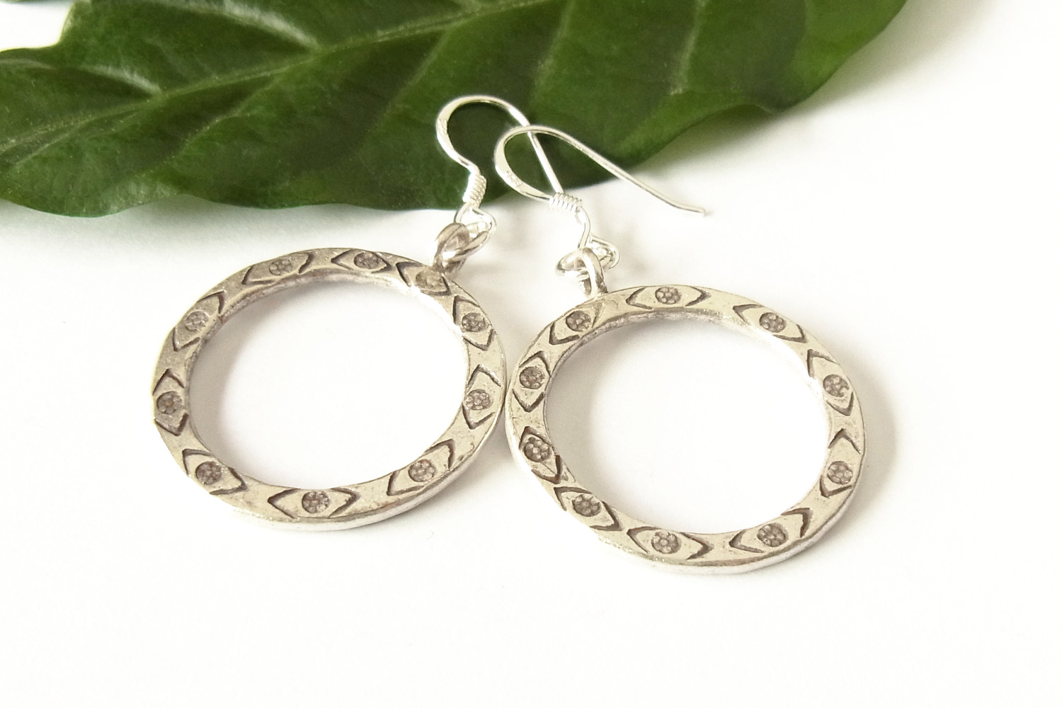 カレンシルバーピアス photo1カレン族シルバーピアス・イヤリング