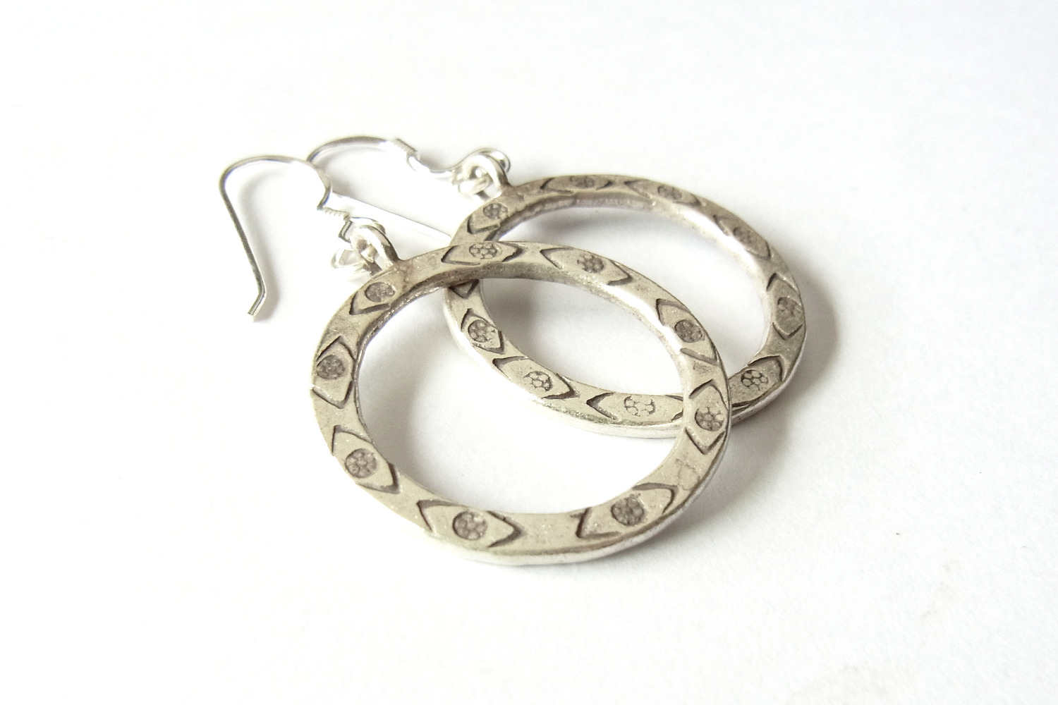 カレンシルバーピアス photo2カレン族シルバーピアス・イヤリング