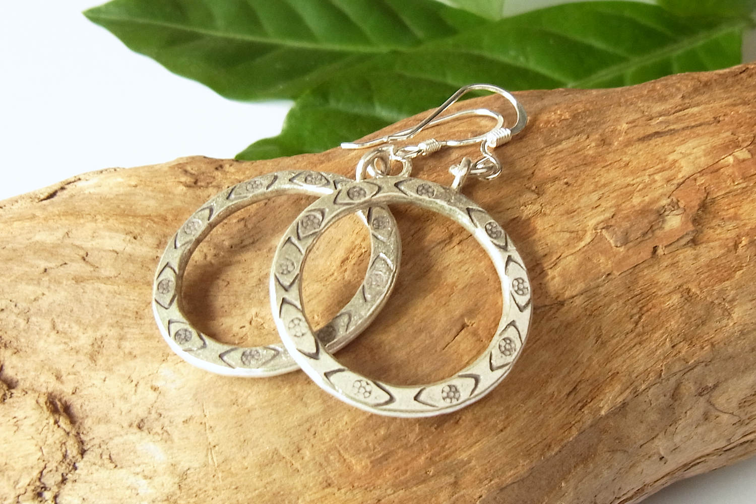 カレンシルバーピアス photo4カレン族シルバーピアス・イヤリング