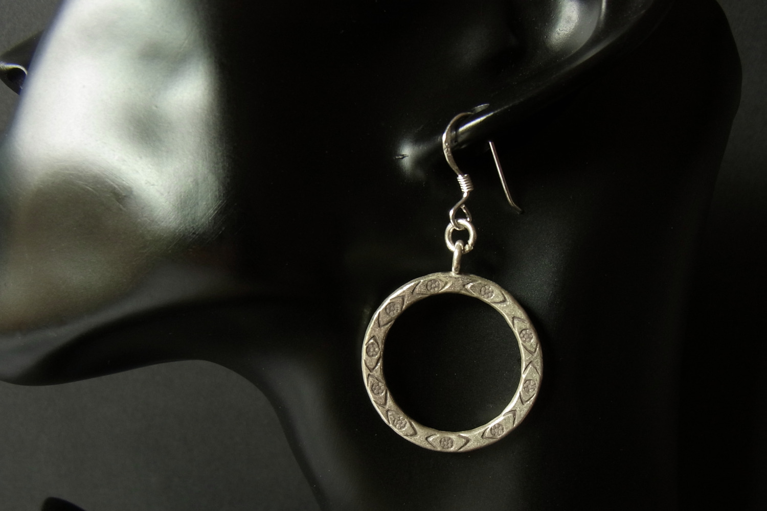 カレンシルバーピアス photo7カレン族シルバーピアス・イヤリング