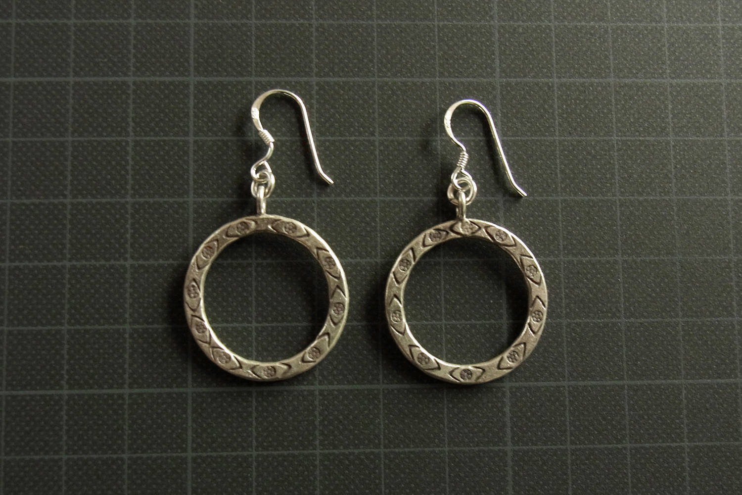 カレンシルバーピアス photo8カレン族シルバーピアス・イヤリング