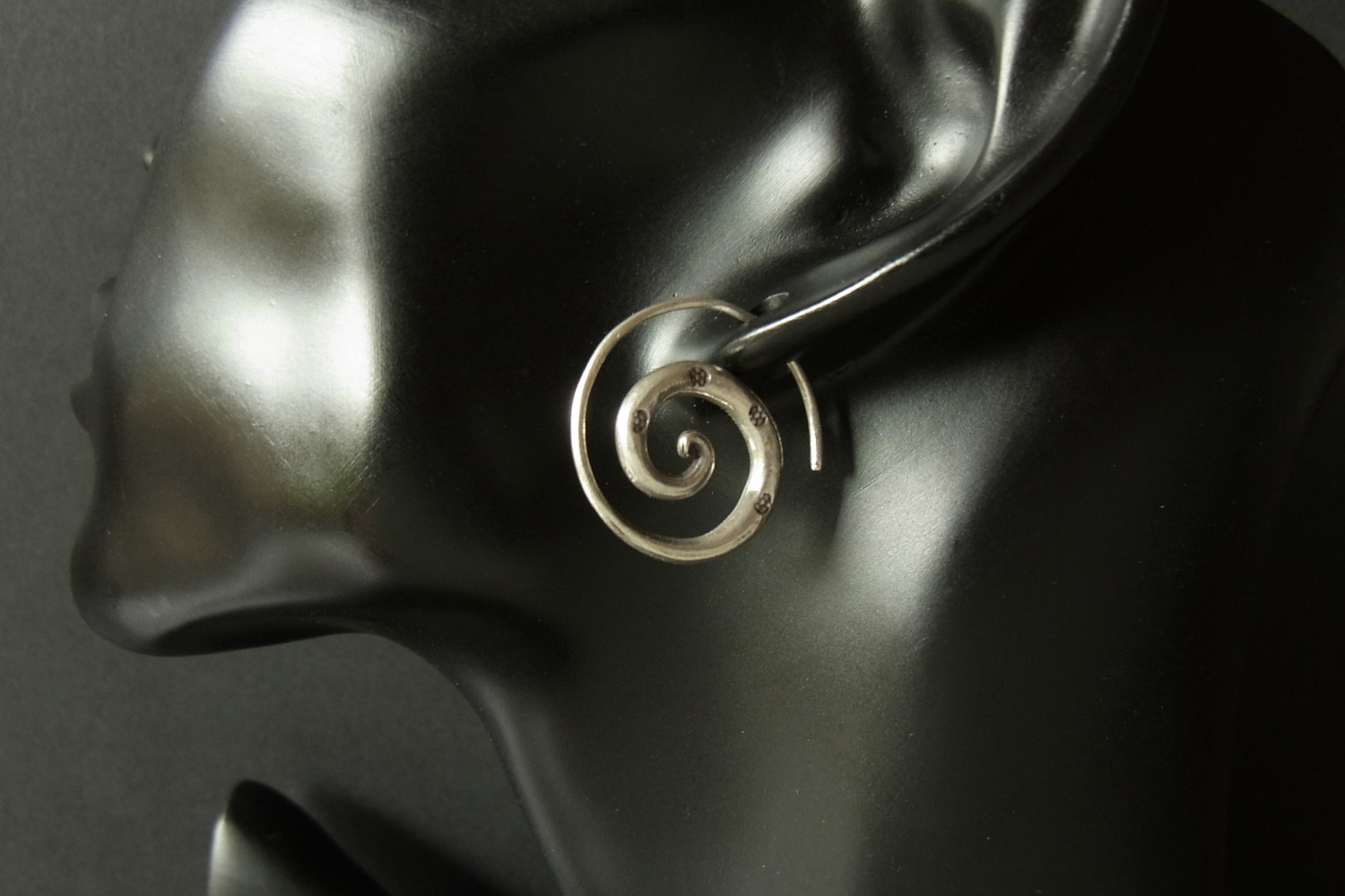 カレンシルバーピアス photo7カレン族シルバーピアス・イヤリング