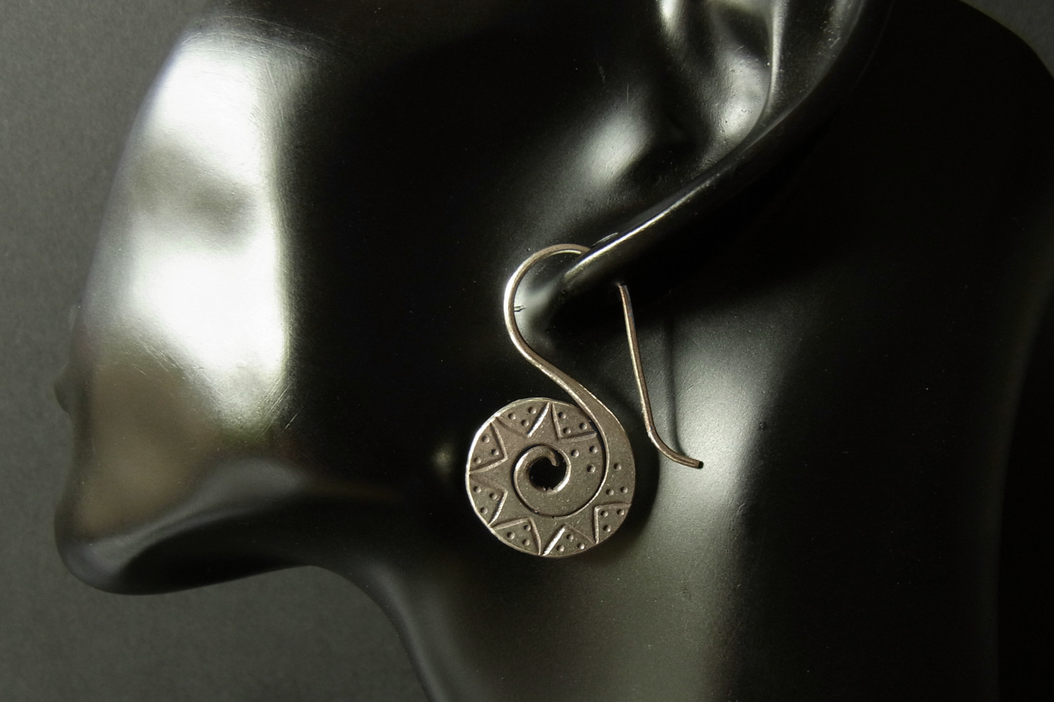 カレンシルバーピアス photo7カレン族シルバーピアス・イヤリング