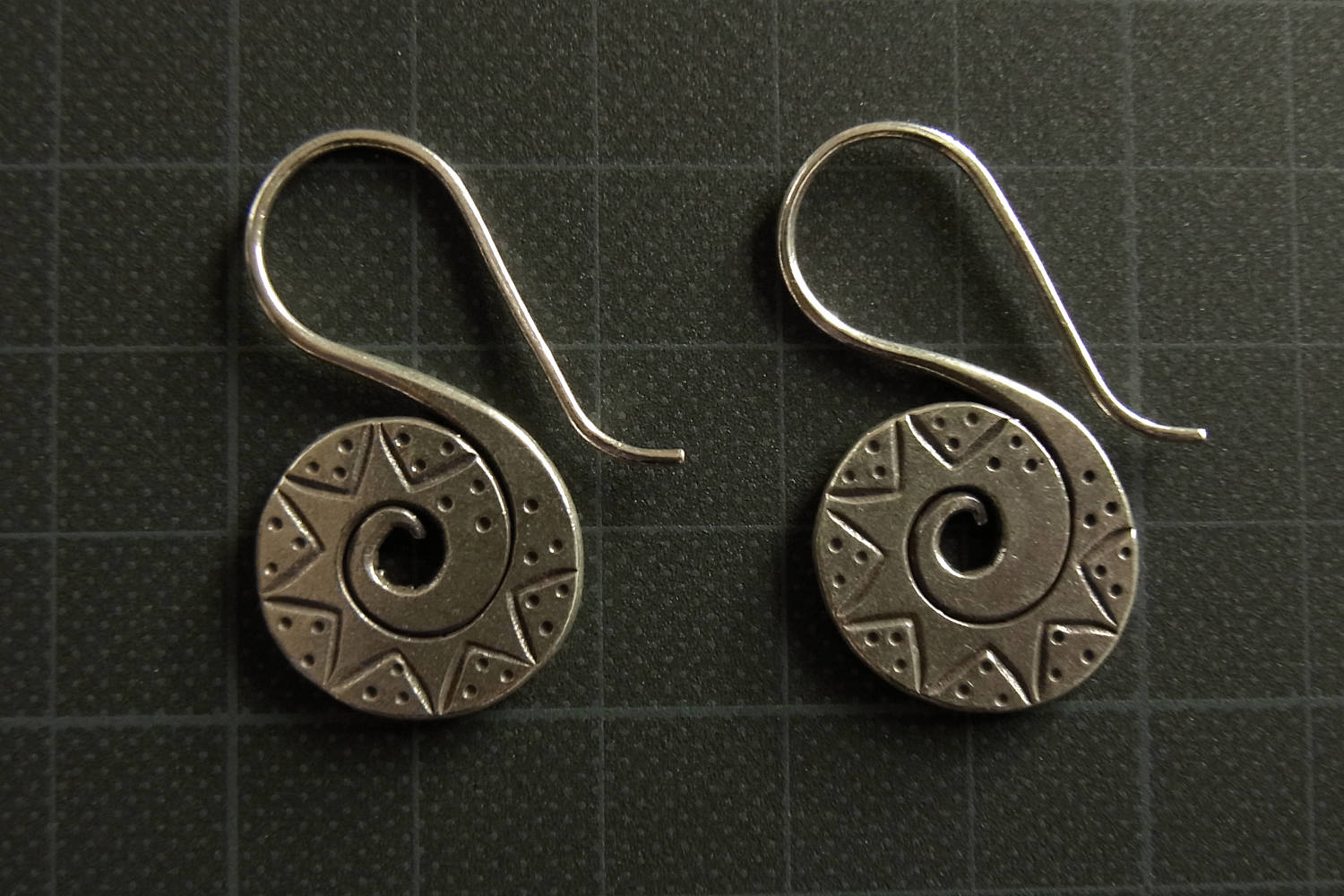 カレンシルバーピアス photo8カレン族シルバーピアス・イヤリング