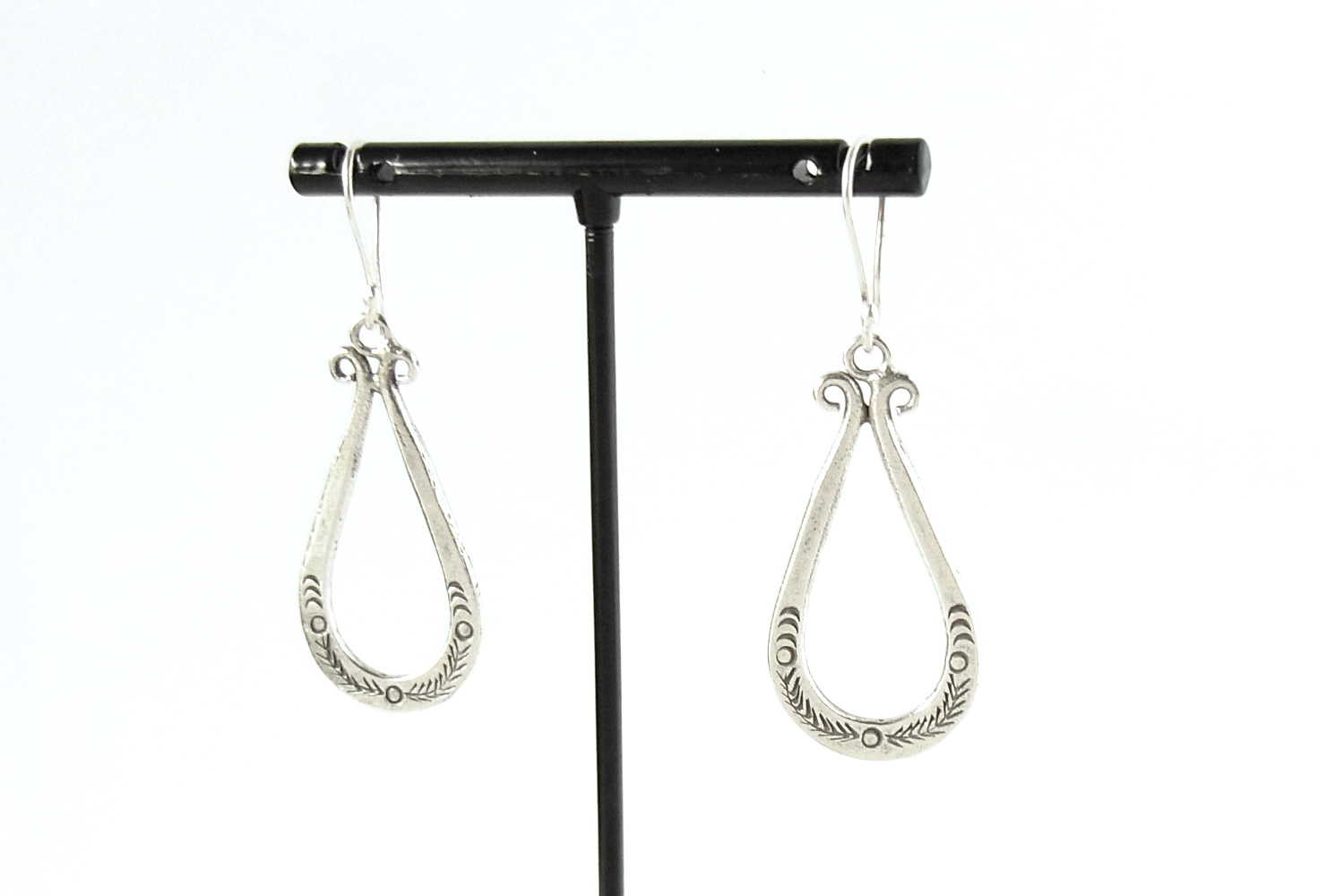 カレンシルバーピアス photo3カレン族シルバーピアス・イヤリング