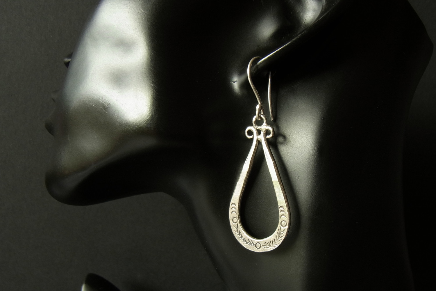 カレンシルバーピアス photo7カレン族シルバーピアス・イヤリング