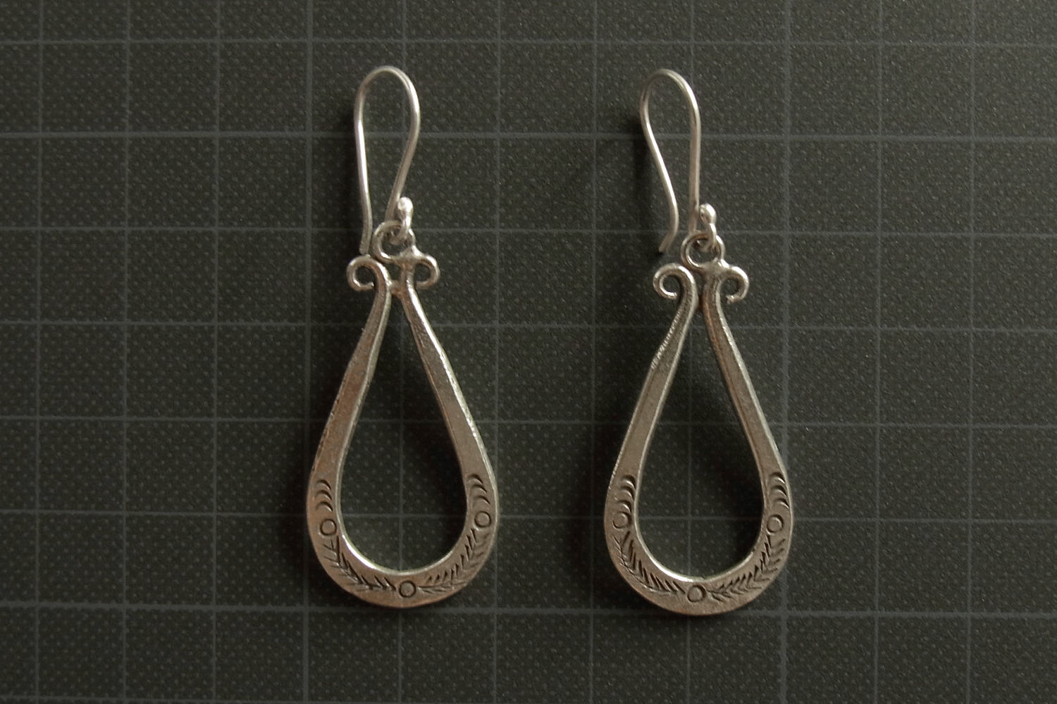 カレンシルバーピアス photo8カレン族シルバーピアス・イヤリング