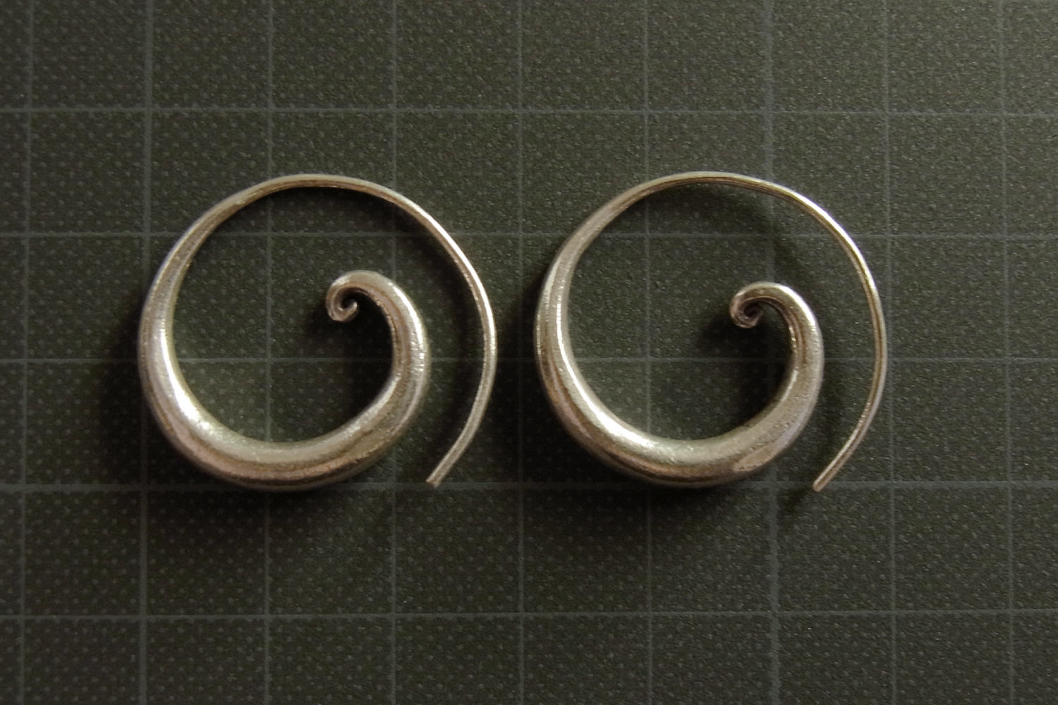 カレンシルバーピアス photo9カレン族シルバーピアス・イヤリング