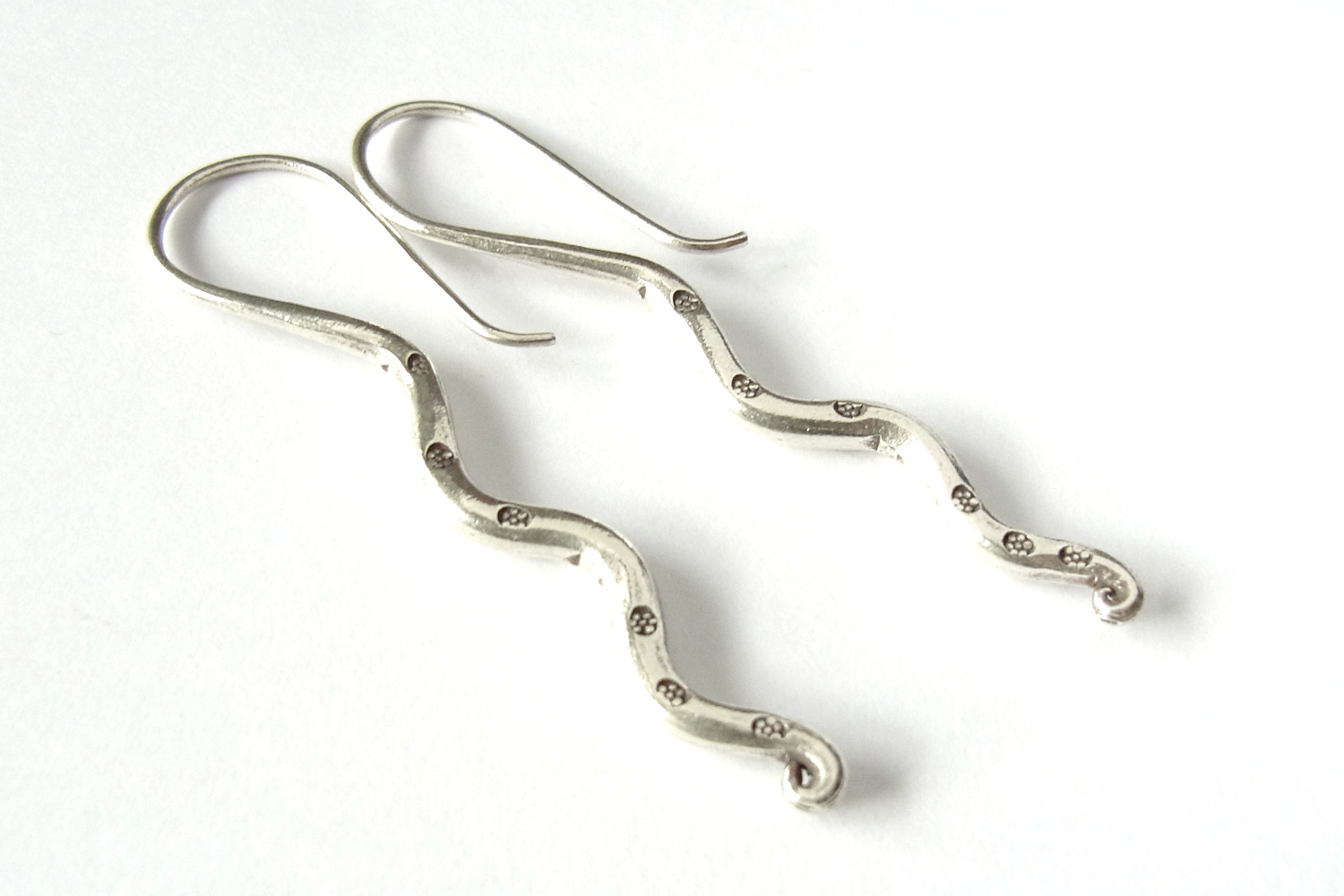 カレンシルバーピアス photo2カレン族シルバーピアス・イヤリング