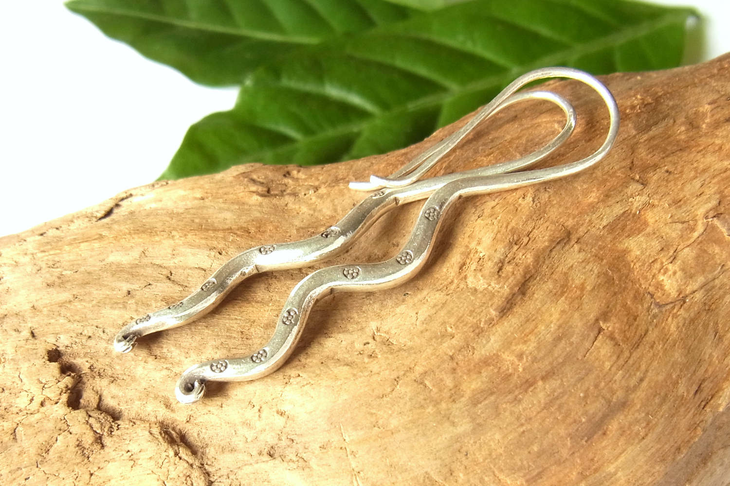 カレンシルバーピアス photo4カレン族シルバーピアス・イヤリング