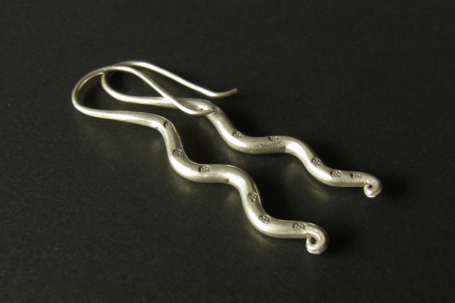 カレンシルバーピアス photo5カレン族シルバーピアス・イヤリング