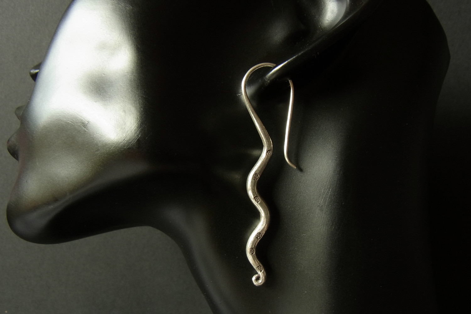 カレンシルバーピアス photo7カレン族シルバーピアス・イヤリング