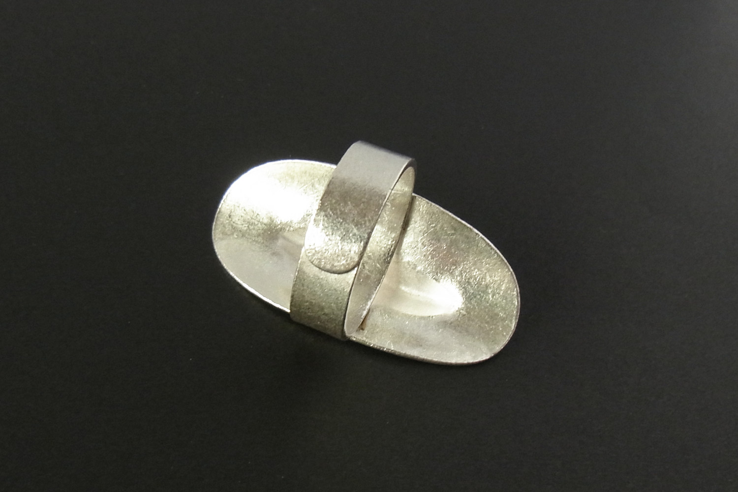 カレンシルバーリング photo5カレン族シルバーリング