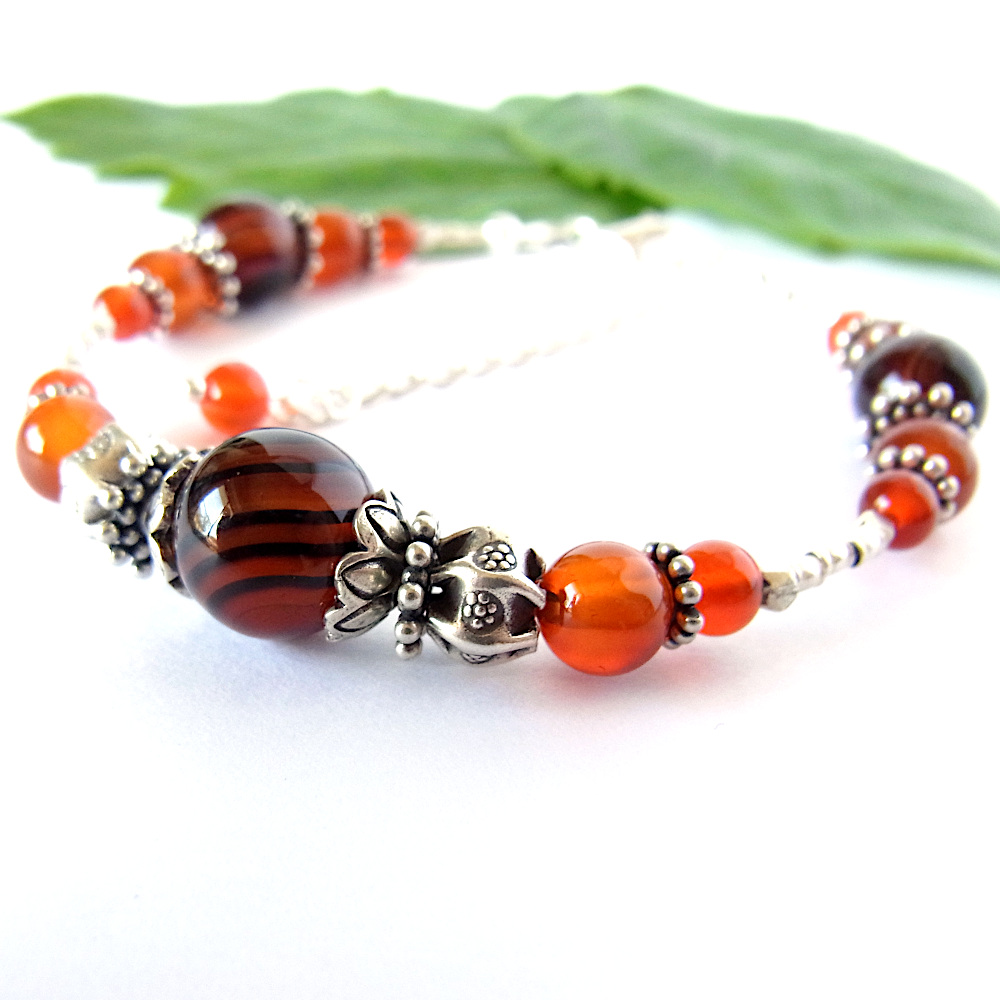 カレン族・バリ島シルバー＆ボツワナアゲート・カーネリアンのシルバーブレスレット