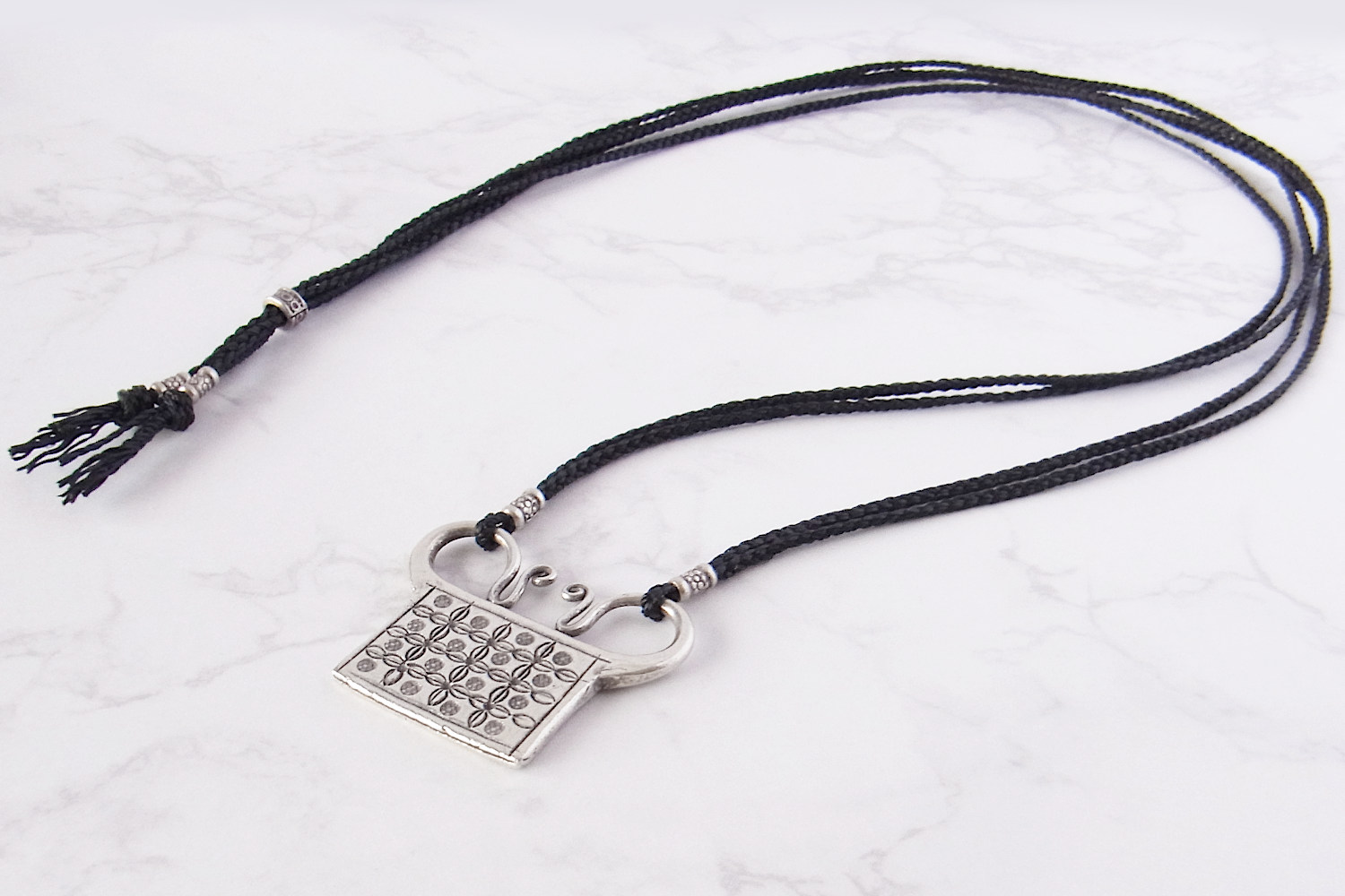 カレンシルバー&ワックスコードネックレス photo8カレン族シルバー&ワックスコード・ネックレス