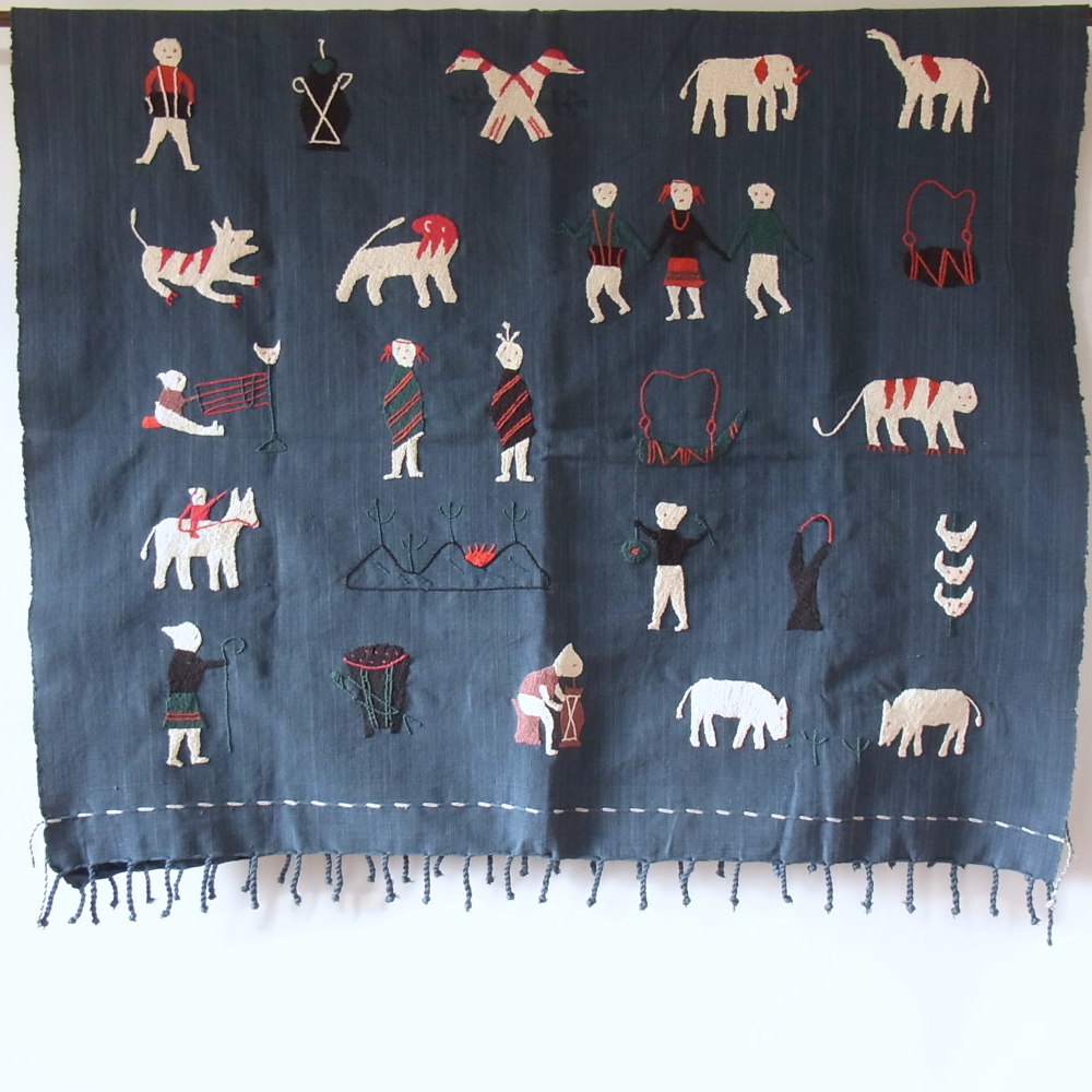 チン族刺繍布