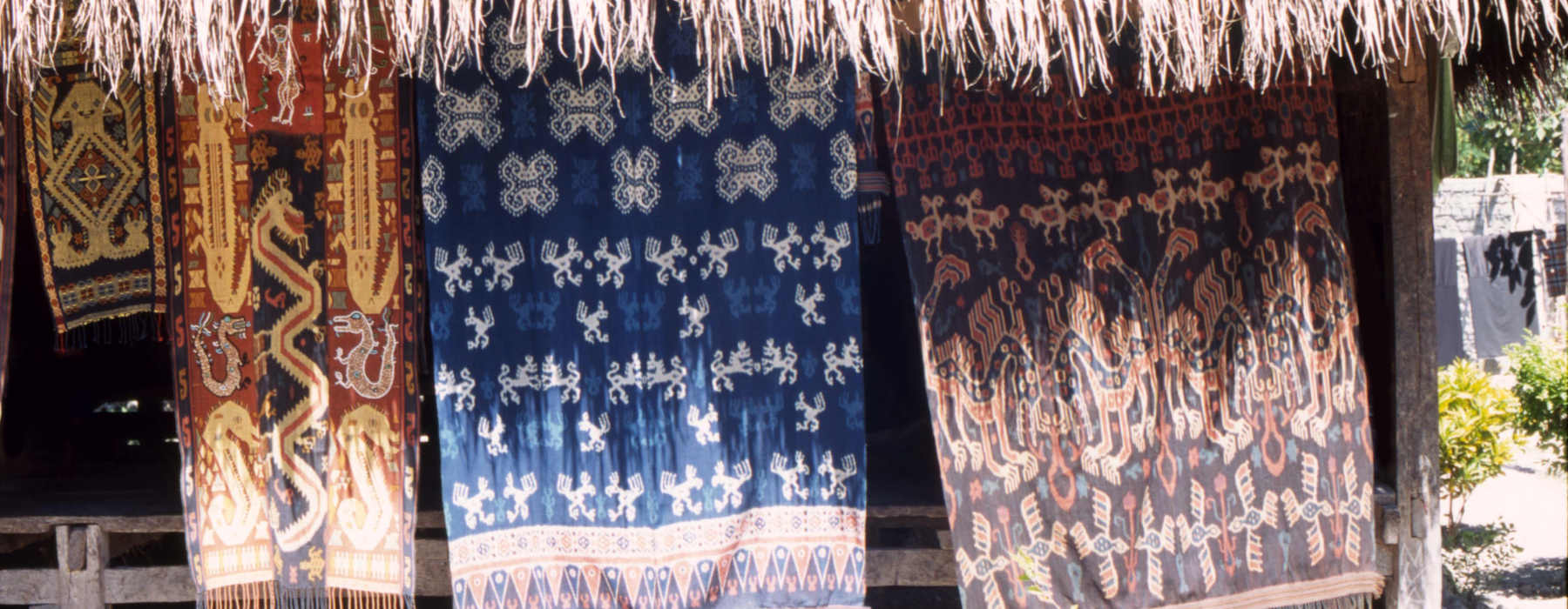 インドネシアの織物|スンバ島イカット・ティモール島・サブ島イカット 